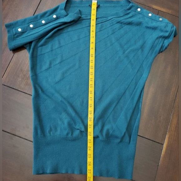 Sweatshirt by Guess - Picture 8 of 9